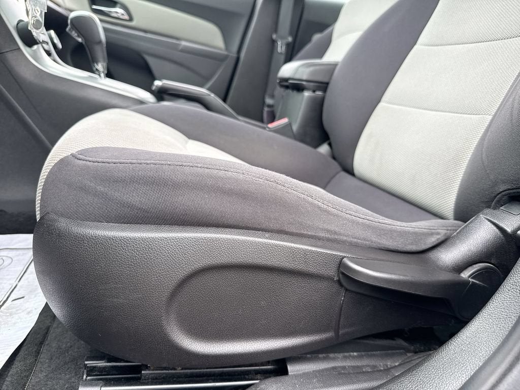 2013 Chevrolet Cruze LS