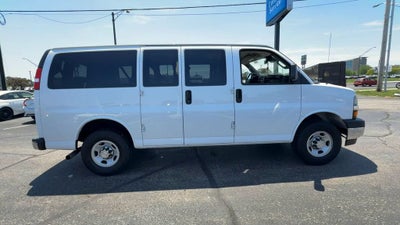 2022 Chevrolet Express Passenger 2500 1LT