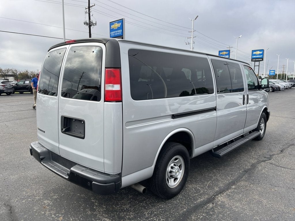 2023 Chevrolet Express Passenger 3500 LS