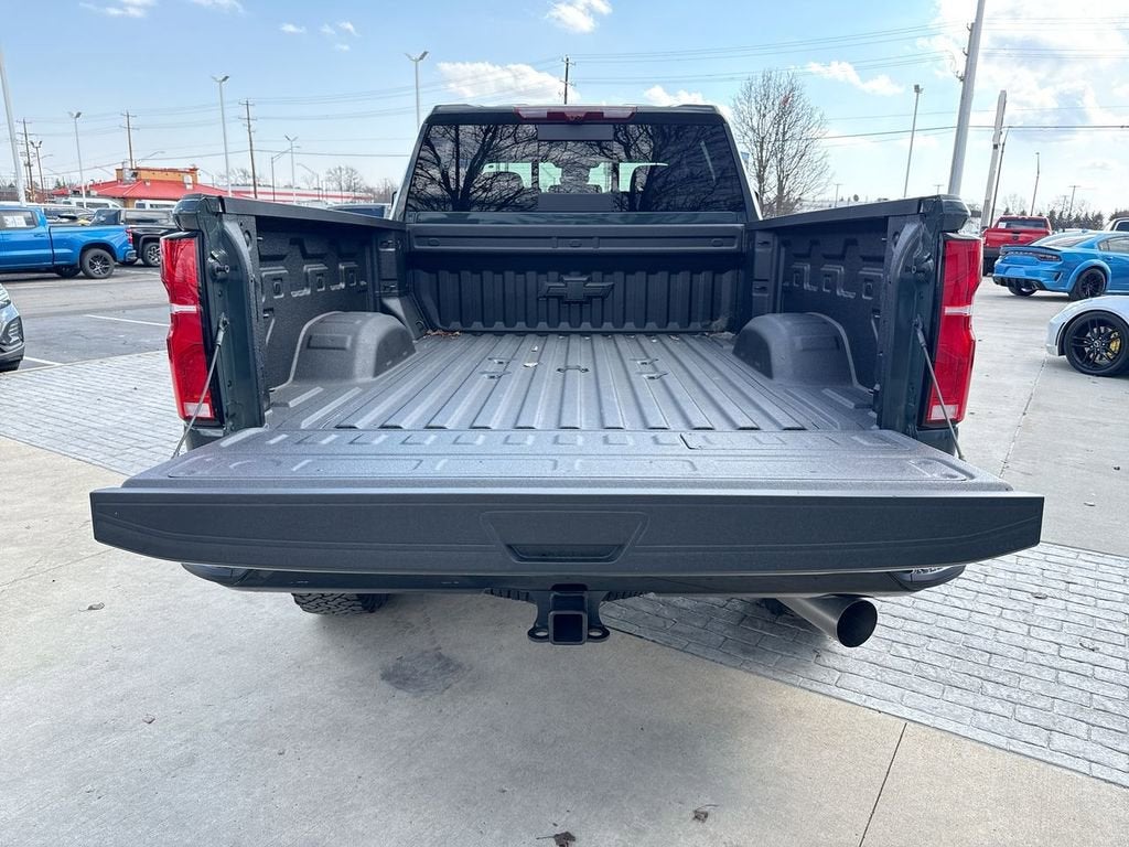 2025 Chevrolet Silverado 3500 HD LTZ