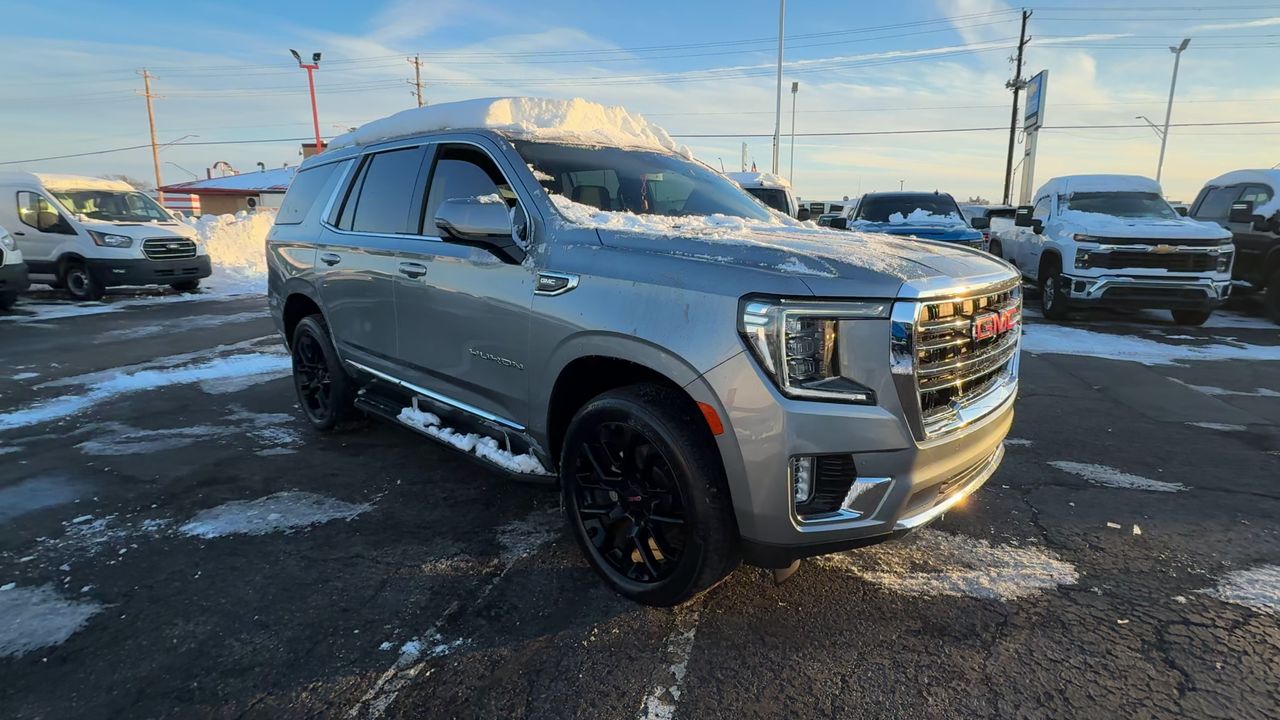 2023 GMC Yukon SLT