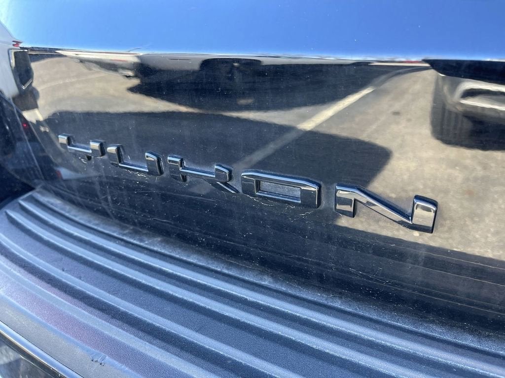 2022 GMC Yukon XL AT4