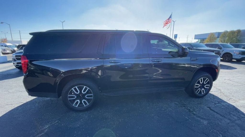 2022 GMC Yukon XL AT4