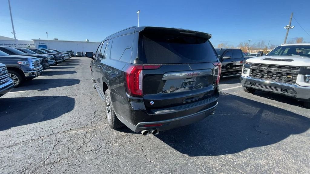 2022 GMC Yukon XL AT4
