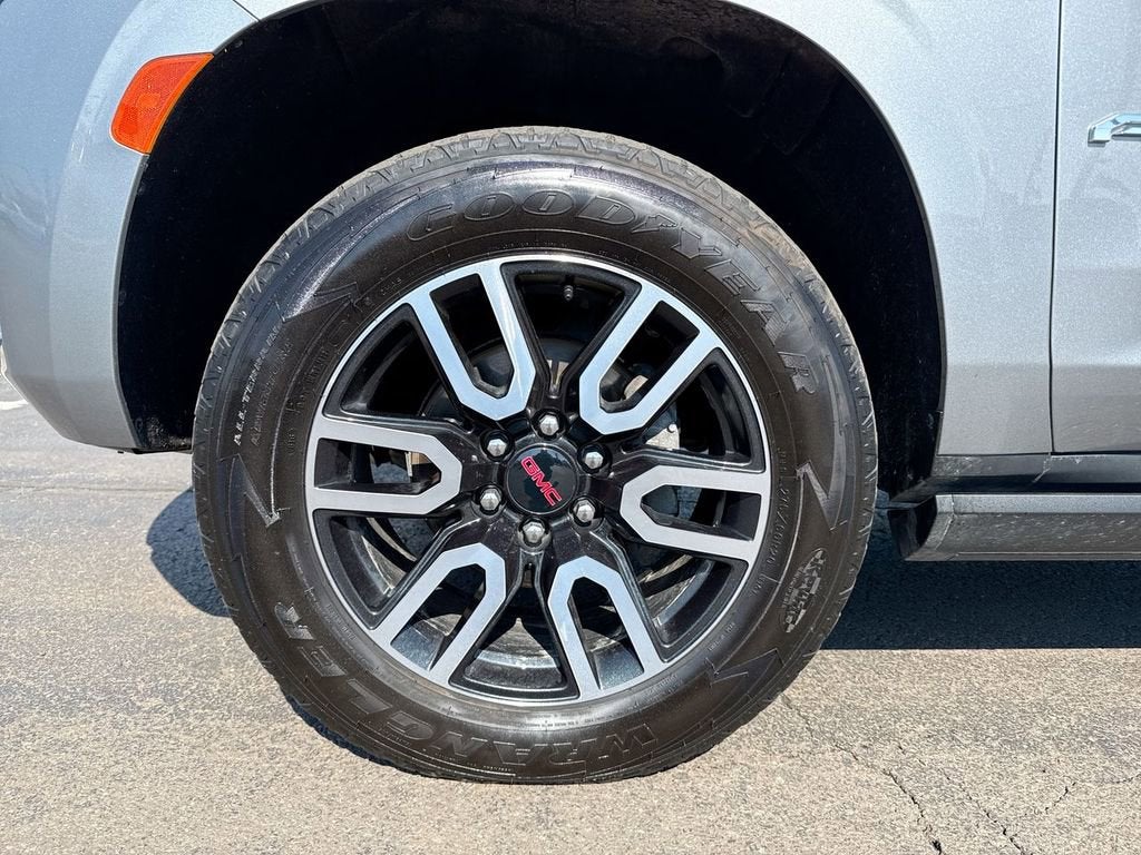 2023 GMC Yukon XL AT4