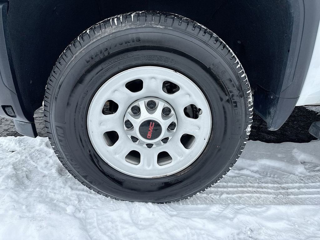 2024 GMC Sierra 2500 HD Pro