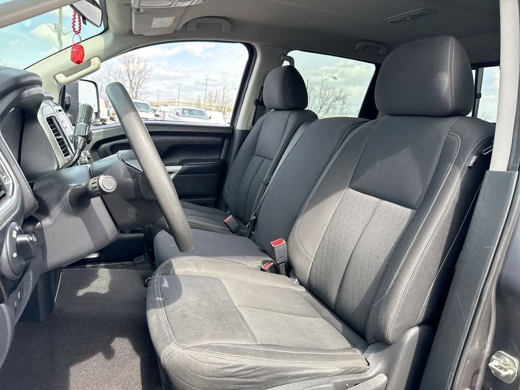 2017 Nissan Titan XD SV