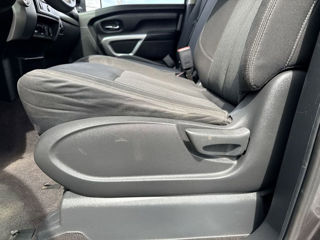 2017 Nissan Titan XD SV