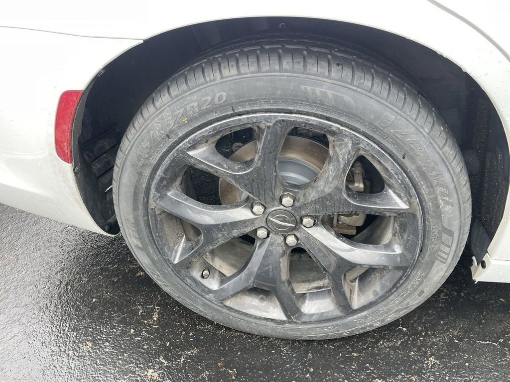 2022 Chrysler 300 Touring L