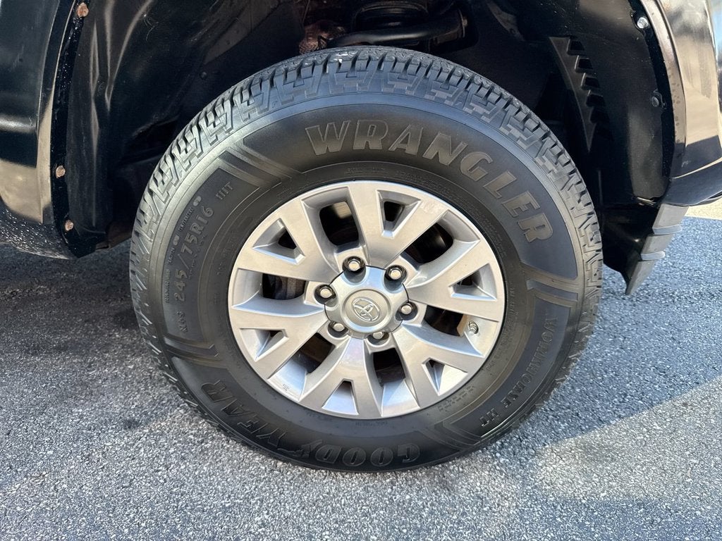 2017 Toyota Tacoma SR5