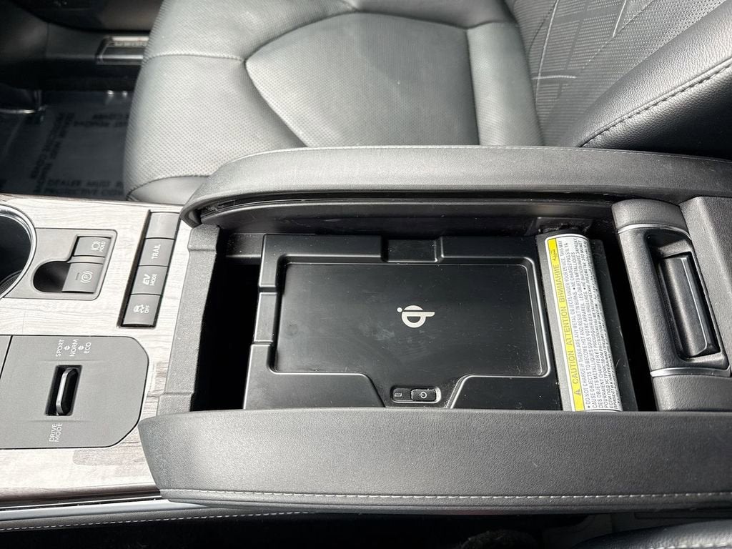 2021 Toyota Highlander Hybrid Platinum