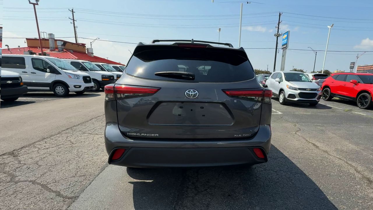 2022 Toyota Highlander XLE