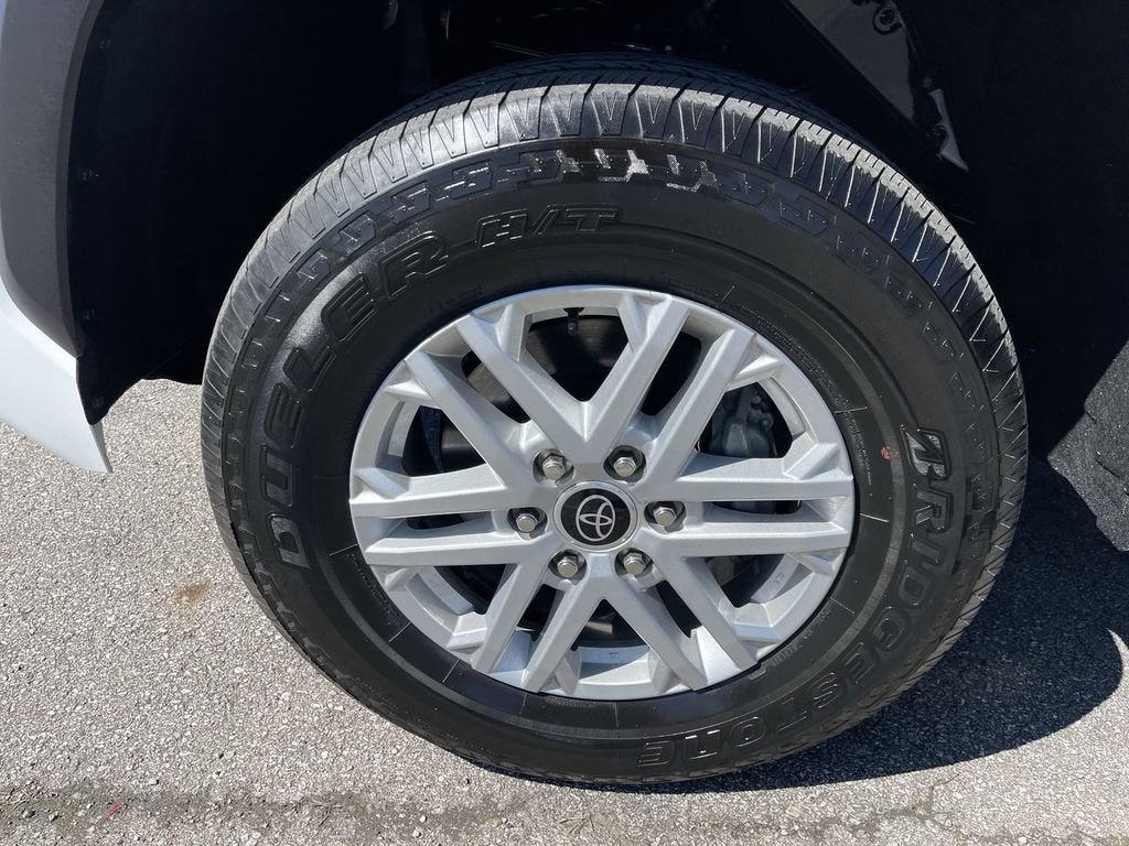 2024 Toyota Tundra 4WD SR5