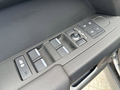 2025 Land Rover Defender S