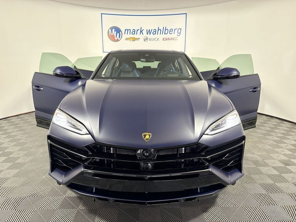 2025 Lamborghini Urus SE