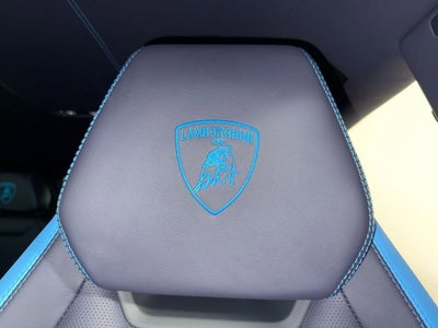 2025 Lamborghini Urus SE