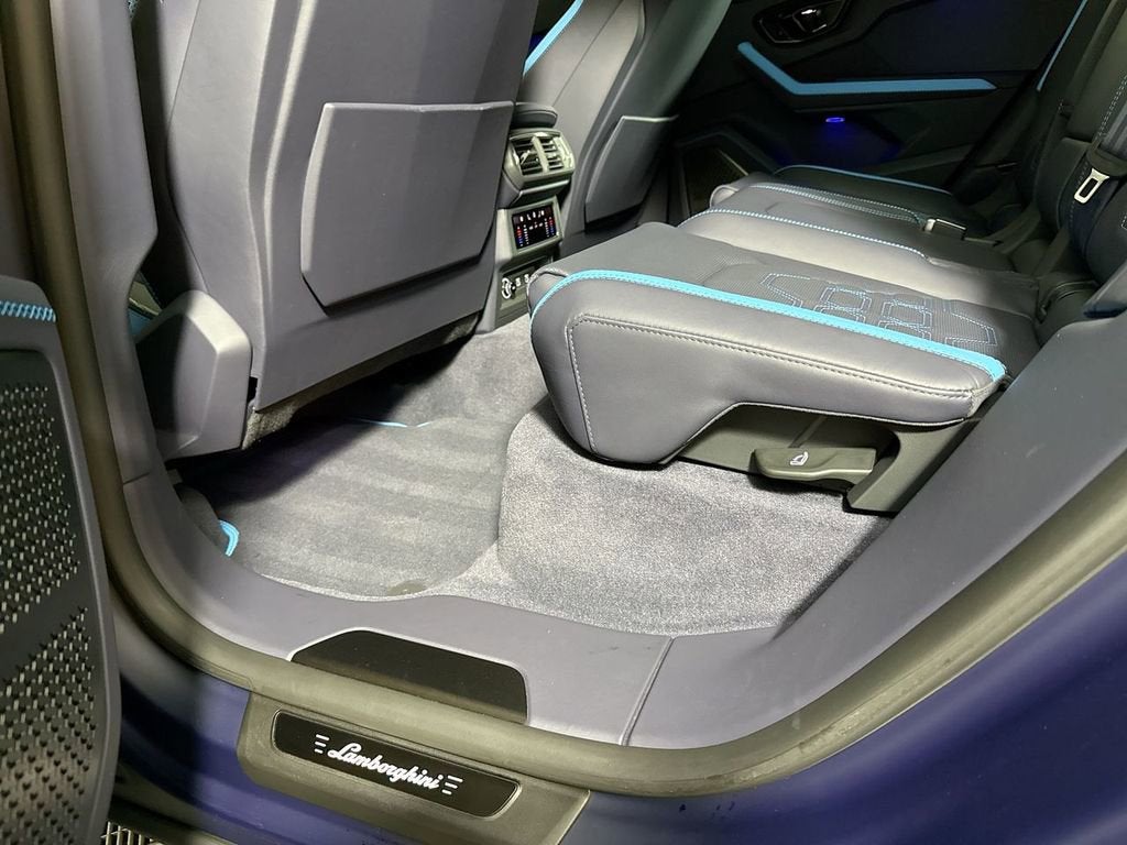 2025 Lamborghini Urus SE