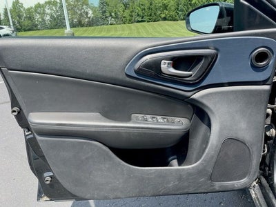 2016 Chrysler 200 S