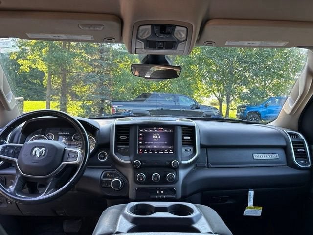 2020 RAM 1500 Big Horn Crew Cab 4x4 5'7" Box