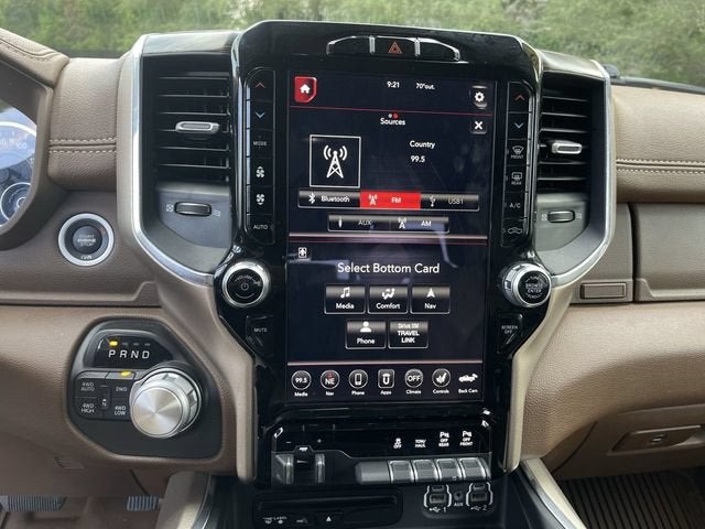 2019 RAM 1500 Laramie Crew Cab 4x4 5'7" Box