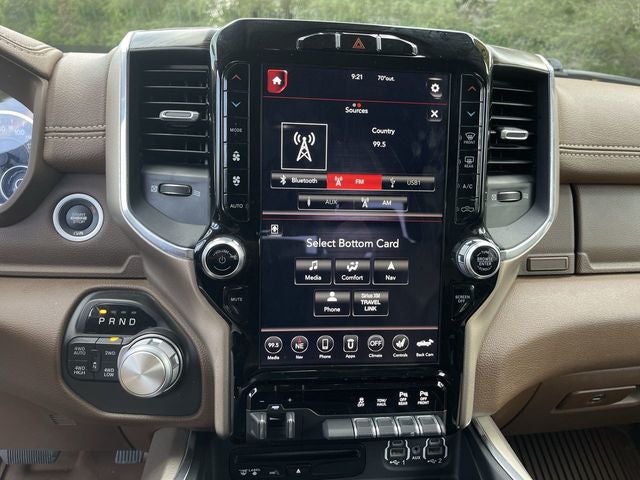 2019 RAM 1500 Laramie Crew Cab 4x4 5'7" Box