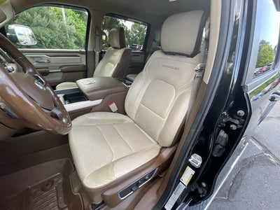 2019 RAM 1500 Laramie Crew Cab 4x4 5'7" Box