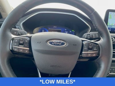 2022 Ford Escape Titanium Hybrid