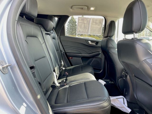 2022 Ford Escape Titanium Hybrid