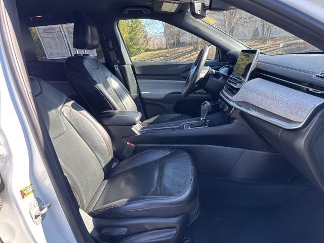 2023 Jeep Compass Latitude Lux FWD
