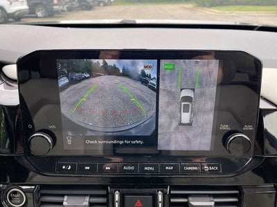 2023 Nissan Pathfinder SL 4WD