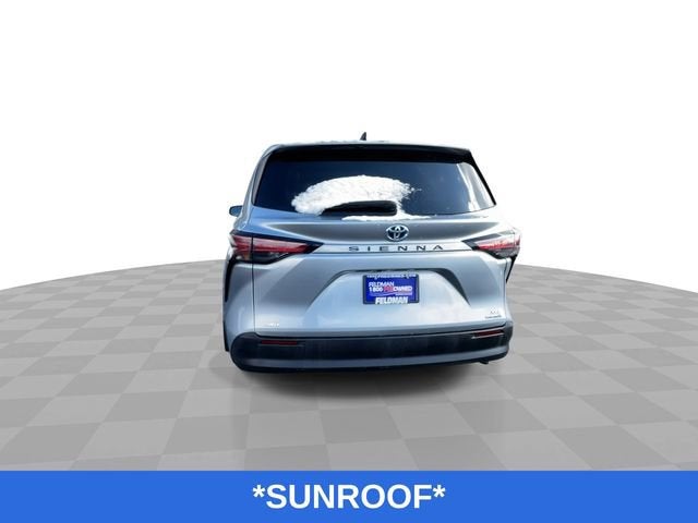 2021 Toyota Sienna XLE