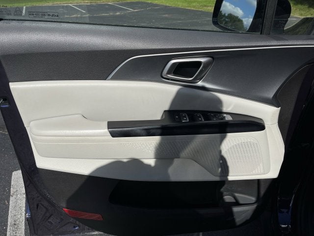 2022 Kia Carnival MPV LX