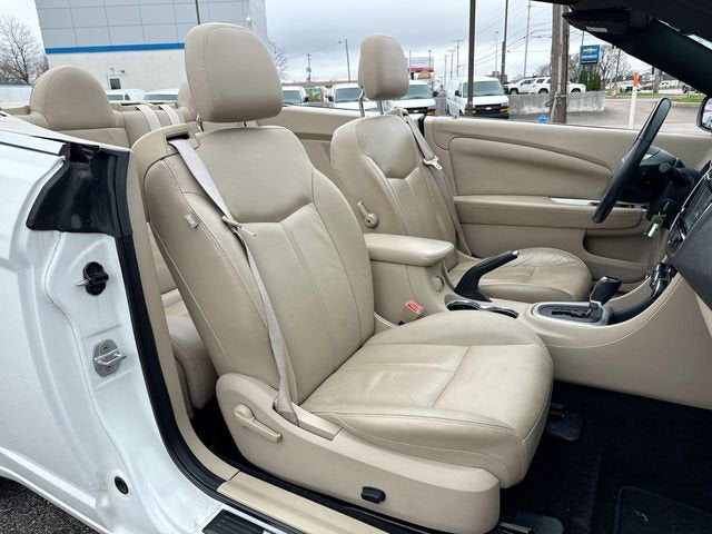 2013 Chrysler 200 Limited