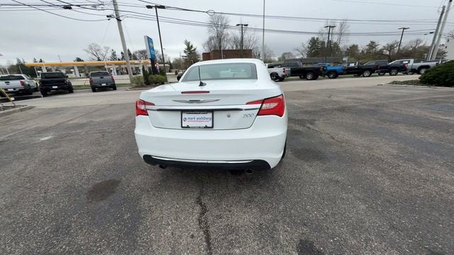 2013 Chrysler 200 Limited