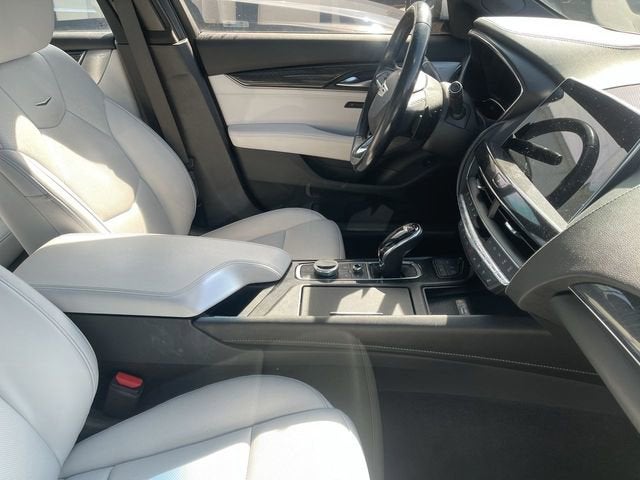 2022 Cadillac CT5 Premium Luxury