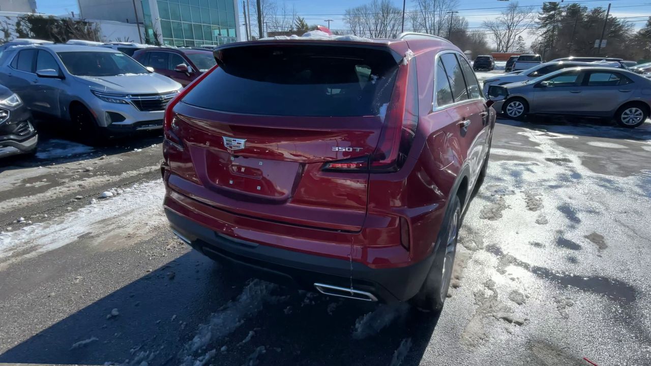 2025 Cadillac XT4 Premium Luxury