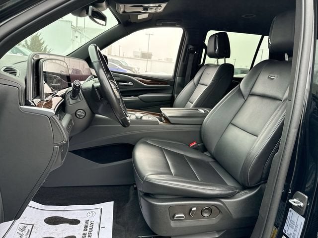 2022 Cadillac Escalade Luxury