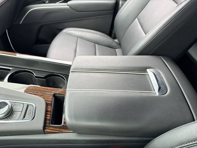 2022 Cadillac Escalade Luxury