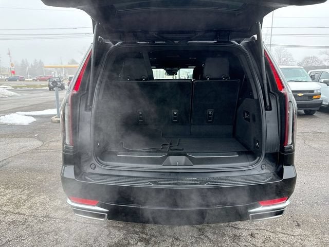 2022 Cadillac Escalade Luxury