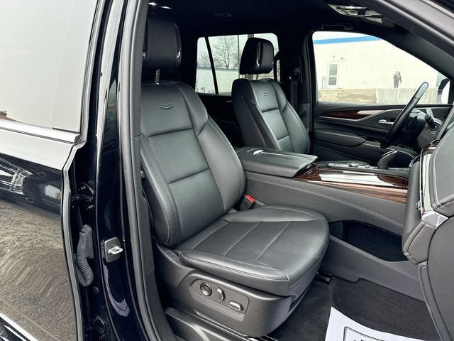 2022 Cadillac Escalade Luxury