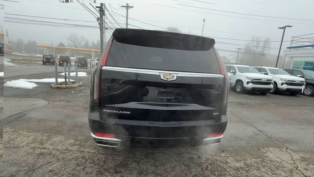 2022 Cadillac Escalade Luxury