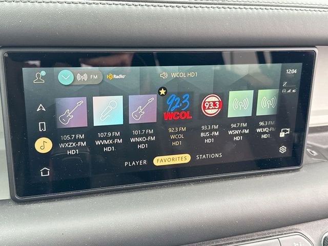 2023 Land Rover Defender X-Dynamic SE