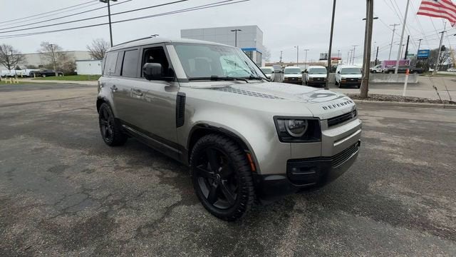 2023 Land Rover Defender X-Dynamic SE