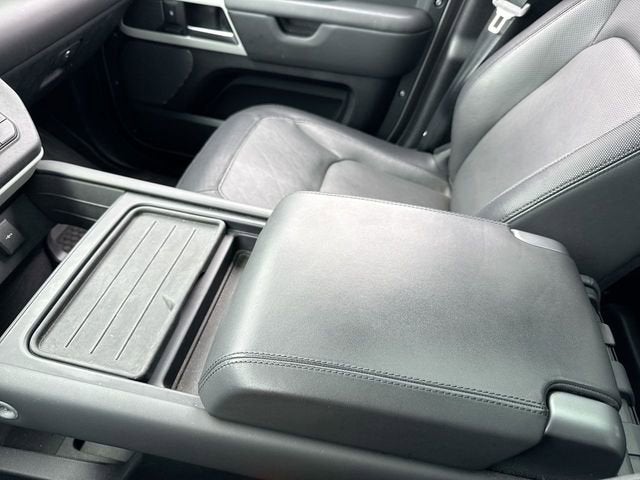 2023 Land Rover Defender X-Dynamic SE