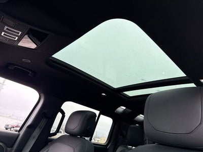 2023 Land Rover Defender X-Dynamic SE