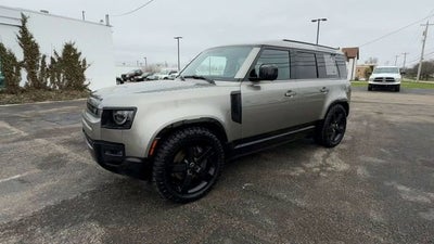 2023 Land Rover Defender X-Dynamic SE
